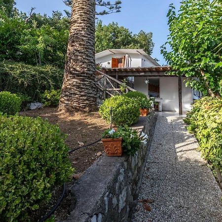 Gea 3 Apartamento SantʼAgata sui Due Golfi Exterior foto